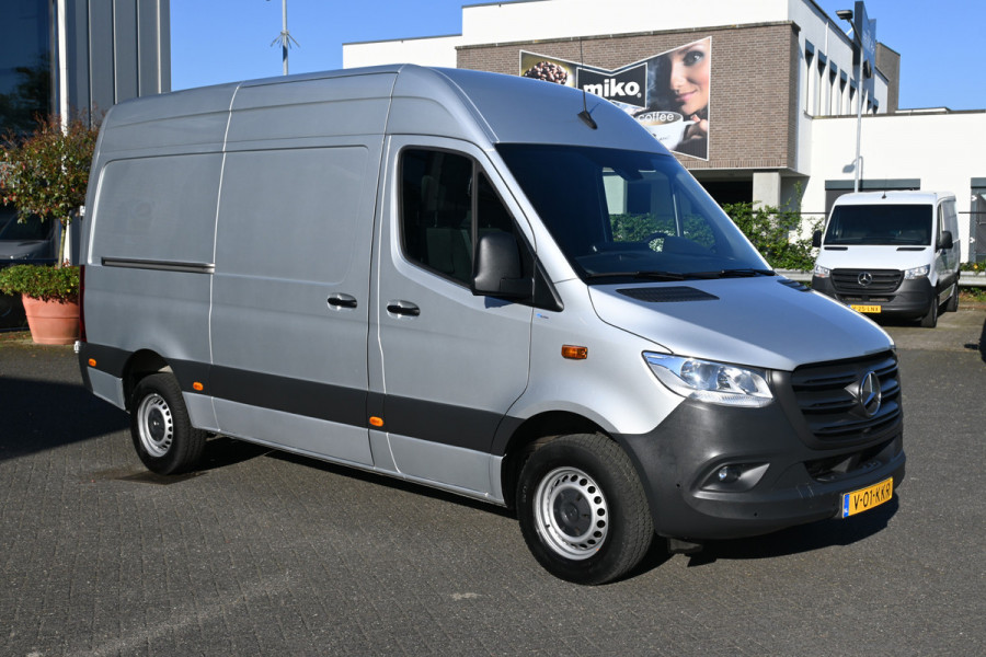 Mercedes-Benz Sprinter 317 CDI L2H2 RWD 360 Graden camera, Geveerde stoel, Navigatie MBUX