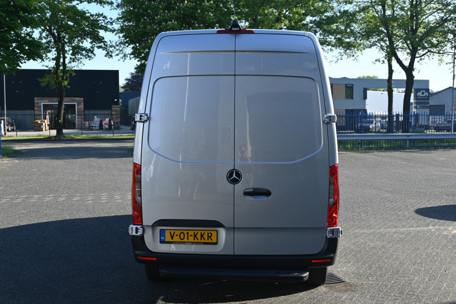 Mercedes-Benz Sprinter 317 CDI L2H2 RWD 360 Graden camera, Geveerde stoel, Navigatie MBUX