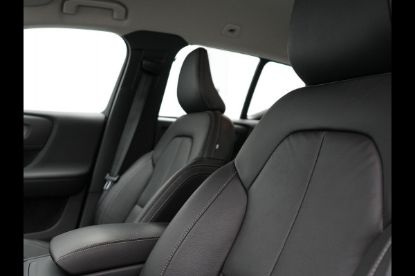 Volvo XC40 1.5 T3 Inscription | Leder | Carplay | Stoelverwarming | Led | Navi | Camera | Parkeersensoren |