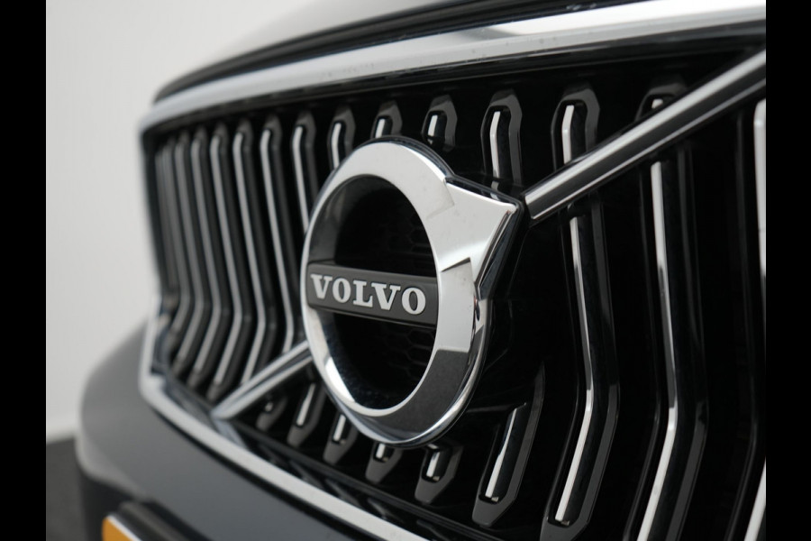 Volvo XC40 1.5 T3 Inscription | Leder | Carplay | Stoelverwarming | Led | Navi | Camera | Parkeersensoren |