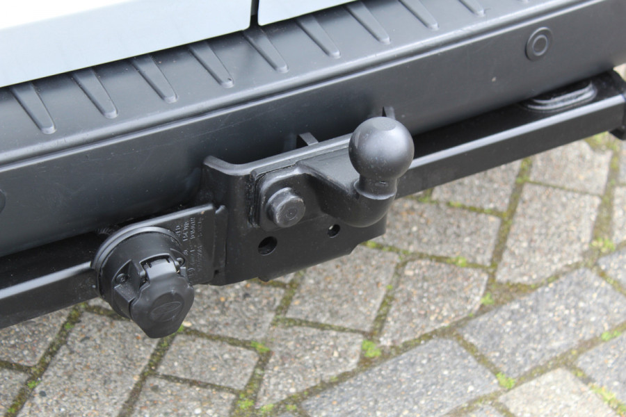 Ford Transit Custom 300 2.0-105pk TDCI L2H1 Trend Dubb. Cab. 6-zits parkeersensoren voor + achter - Bluetooth - Trekhaak - Cruise Control - Airco