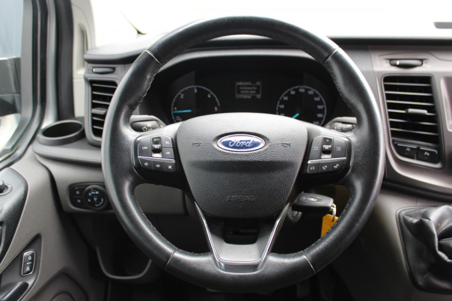 Ford Transit Custom 300 2.0-105pk TDCI L2H1 Trend Dubb. Cab. 6-zits parkeersensoren voor + achter - Bluetooth - Trekhaak - Cruise Control - Airco