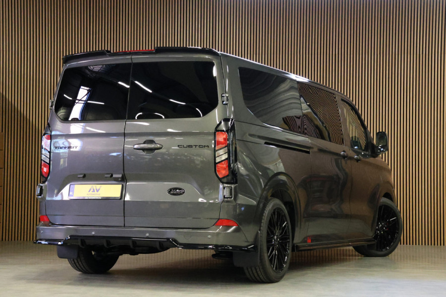 Ford Transit Custom 300 2.0 TDCI 170PK L2H1 DC LIMITED | L+R Schuifdeur | Dubbel Cabine | ACC | Blind Spot | Navigatie | Camera | CarPlay | Lane Ass Raptor Edition | Trekhaak | 6-Zitter | Verlengde fabrieksgarantie tot 09-2029