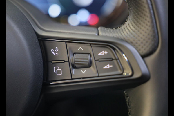 Alfa Romeo Giulia 2.0 T GME AWD Tributo Italiano / FACELIFT / Digital Cockpit / Acc / HK / Leder / Elek Stoelen / Camera / 19 Inch