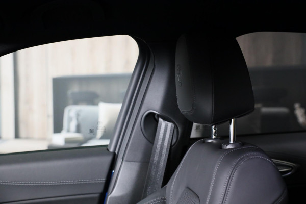 Alfa Romeo Giulia 2.0 T GME AWD Tributo Italiano / FACELIFT / Digital Cockpit / Acc / HK / Leder / Elek Stoelen / Camera / 19 Inch