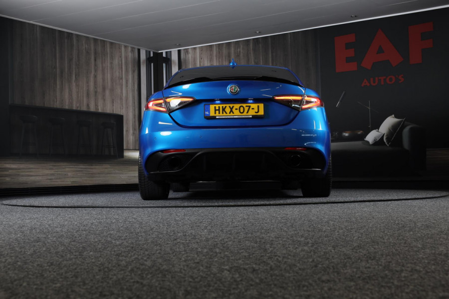 Alfa Romeo Giulia 2.0 T GME AWD Tributo Italiano / FACELIFT / Digital Cockpit / Acc / HK / Leder / Elek Stoelen / Camera / 19 Inch