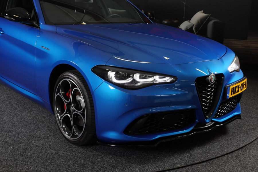 Alfa Romeo Giulia 2.0 T GME AWD Tributo Italiano / FACELIFT / Digital Cockpit / Acc / HK / Leder / Elek Stoelen / Camera / 19 Inch
