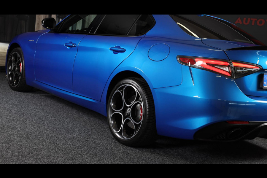 Alfa Romeo Giulia 2.0 T GME AWD Tributo Italiano / FACELIFT / Digital Cockpit / Acc / HK / Leder / Elek Stoelen / Camera / 19 Inch