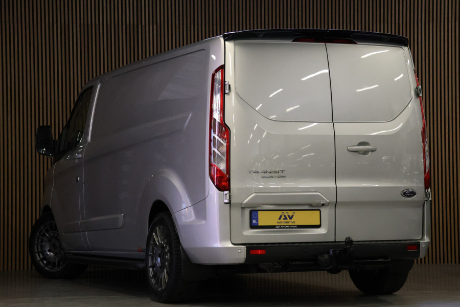 Ford Transit Custom 300 2.0 TDCI L2H1 Raptor Edition | CarPlay | Navigatie | Camera | Stoelverwarming | Dodehoek detector | DAB | 3-Zitter | Dealer onderhouden | Nieuwe APK