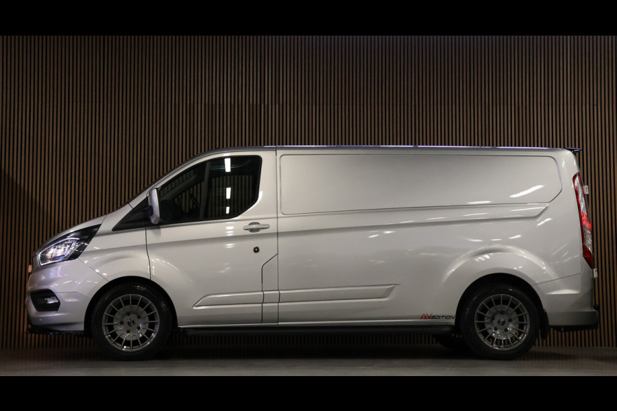 Ford Transit Custom 300 2.0 TDCI L2H1 Raptor Edition | CarPlay | Navigatie | Camera | Stoelverwarming | Dodehoek detector | DAB | 3-Zitter | Dealer onderhouden | Nieuwe APK