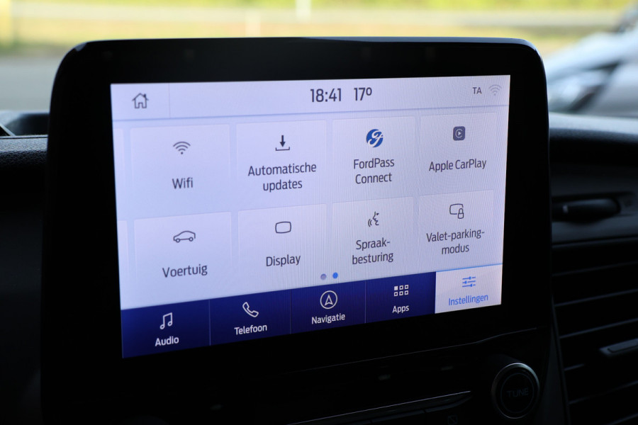 Ford Transit Custom 300 2.0 TDCI L2H1 Raptor Edition | CarPlay | Navigatie | Camera | Stoelverwarming | Dodehoek detector | DAB | 3-Zitter | Dealer onderhouden | Nieuwe APK