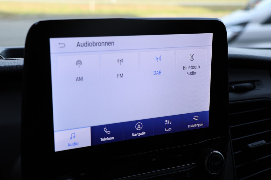 Ford Transit Custom 300 2.0 TDCI L2H1 Raptor Edition | CarPlay | Navigatie | Camera | Stoelverwarming | Dodehoek detector | DAB | 3-Zitter | Dealer onderhouden | Nieuwe APK