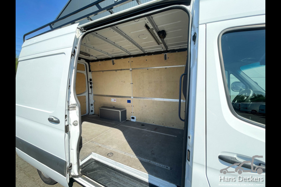 Mercedes-Benz Sprinter 317 L2H2 MBUX 170PK Airco Imperiaal Trekhaak Camera Navi Parkeersensoren BPM Vrij