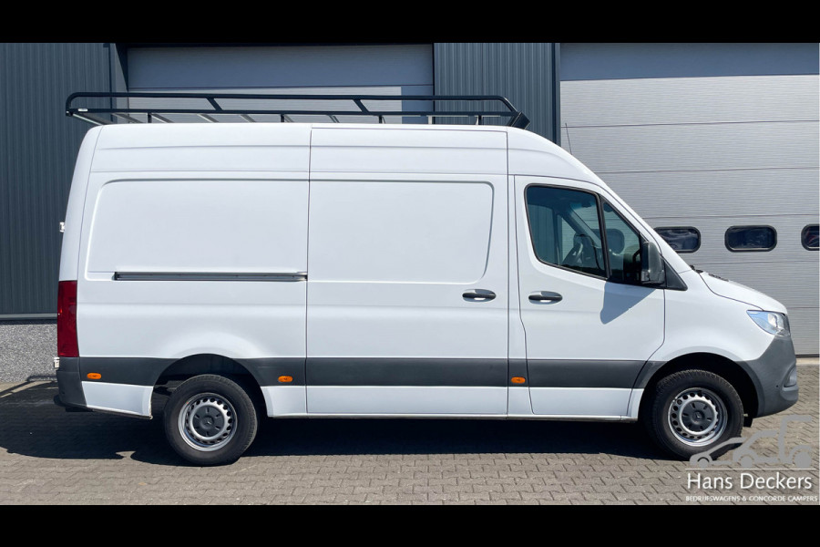 Mercedes-Benz Sprinter 317 L2H2 MBUX 170PK Airco Imperiaal Trekhaak Camera Navi Parkeersensoren BPM Vrij