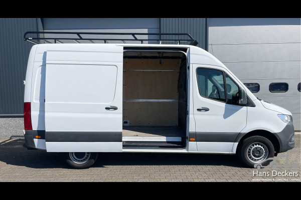 Mercedes-Benz Sprinter 317 L2H2 MBUX 170PK Airco Imperiaal Trekhaak Camera Navi Parkeersensoren BPM Vrij