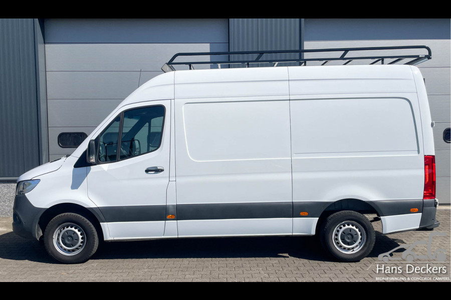 Mercedes-Benz Sprinter 317 L2H2 MBUX 170PK Airco Imperiaal Trekhaak Camera Navi Parkeersensoren BPM Vrij
