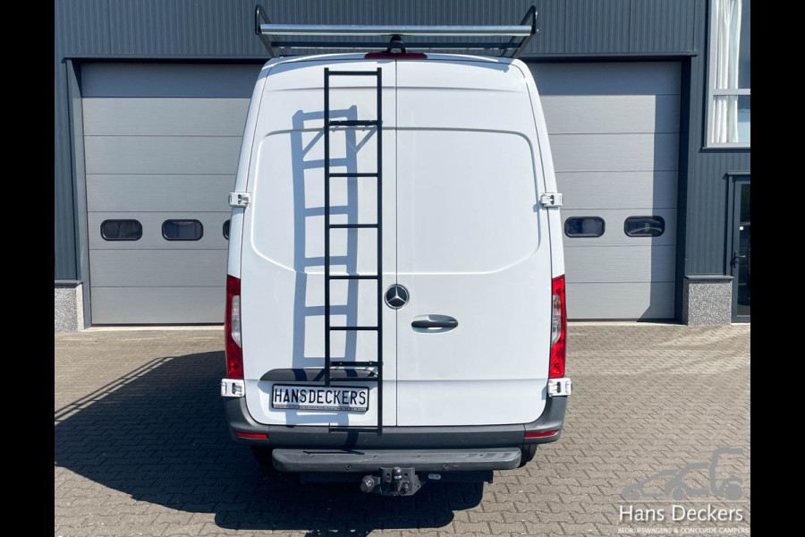 Mercedes-Benz Sprinter 317 L2H2 MBUX 170PK Airco Imperiaal Trekhaak Camera Navi Parkeersensoren BPM Vrij