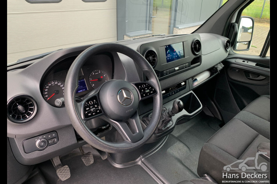 Mercedes-Benz Sprinter 317 L2H2 MBUX 170PK Airco Imperiaal Trekhaak Camera Navi Parkeersensoren BPM Vrij