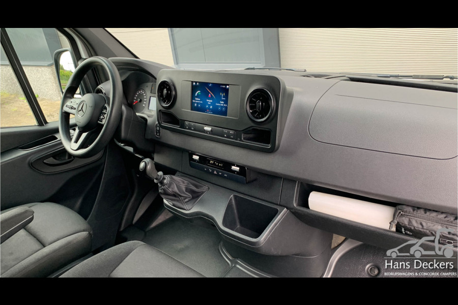 Mercedes-Benz Sprinter 317 L2H2 MBUX 170PK Airco Imperiaal Trekhaak Camera Navi Parkeersensoren BPM Vrij