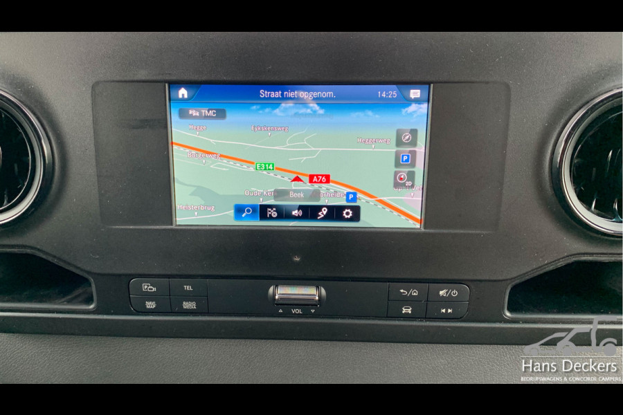 Mercedes-Benz Sprinter 317 L2H2 MBUX 170PK Airco Imperiaal Trekhaak Camera Navi Parkeersensoren BPM Vrij