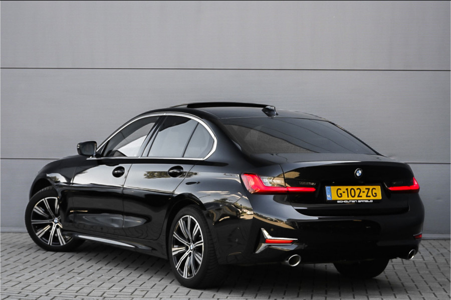 BMW 3-serie 320i High Exec Ed Schuifdak Trekhaak HUD 1e Eig