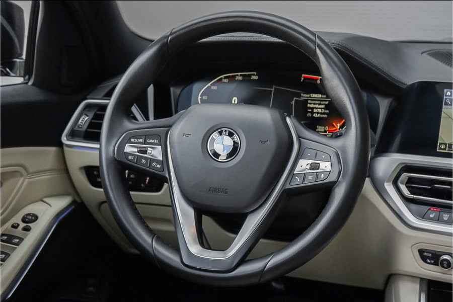 BMW 3-serie 320i High Exec Ed Schuifdak Trekhaak HUD 1e Eig