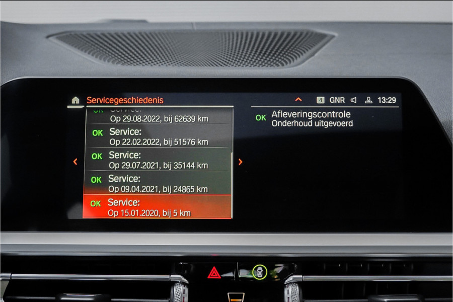 BMW 3-serie 320i High Exec Ed Schuifdak Trekhaak HUD 1e Eig