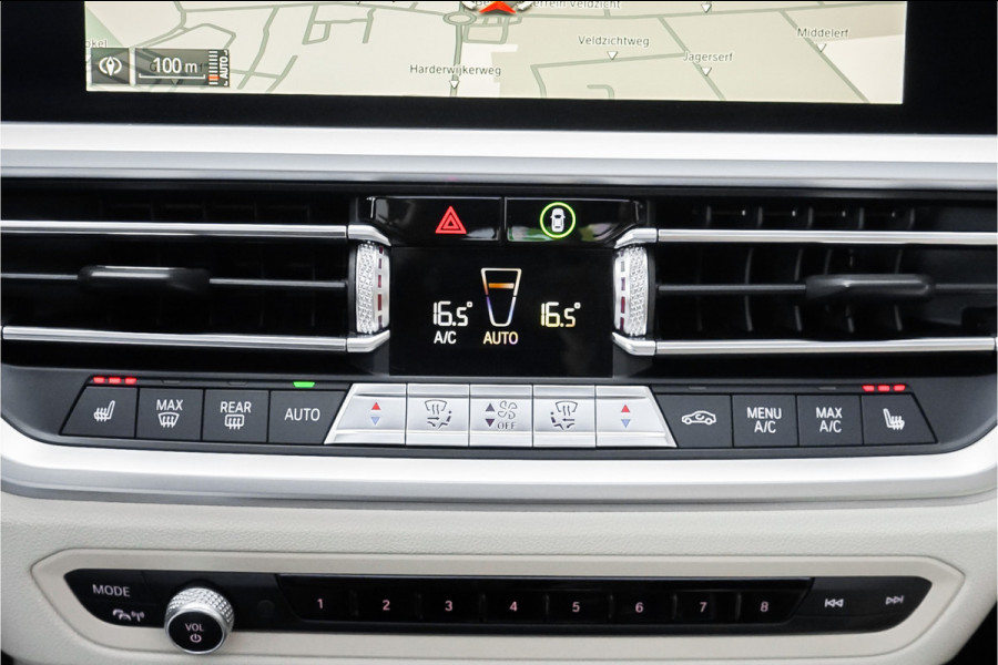 BMW 3-serie 320i High Exec Ed Schuifdak Trekhaak HUD 1e Eig