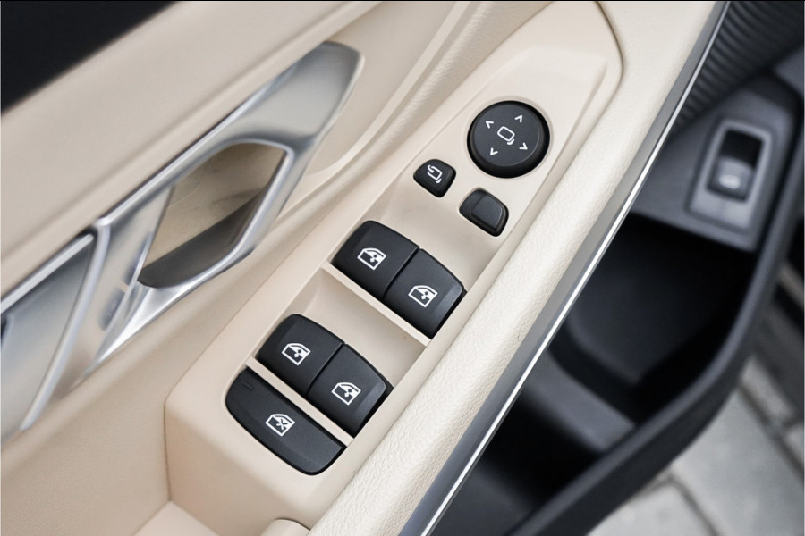 BMW 3-serie 320i High Exec Ed Schuifdak Trekhaak HUD 1e Eig
