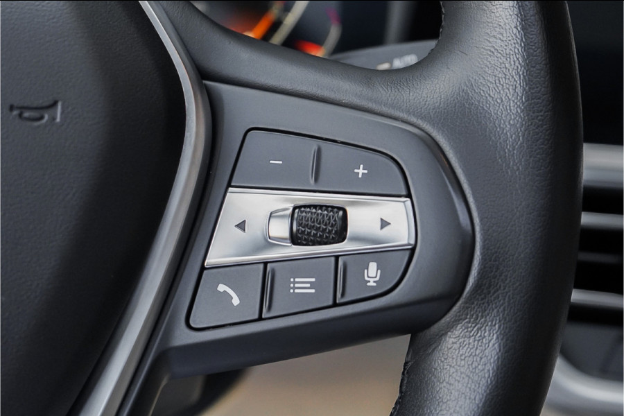BMW 3-serie 320i High Exec Ed Schuifdak Trekhaak HUD 1e Eig