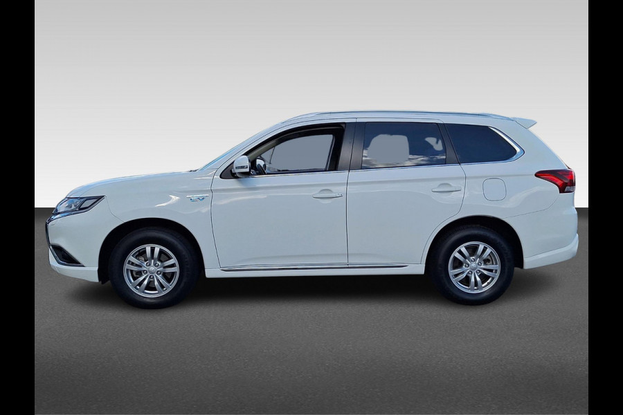 Mitsubishi Outlander 2.4 PHEV Pure | Apple Carplay/Android Auto | trekhaak