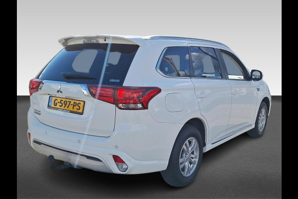 Mitsubishi Outlander 2.4 PHEV Pure | Apple Carplay/Android Auto | trekhaak