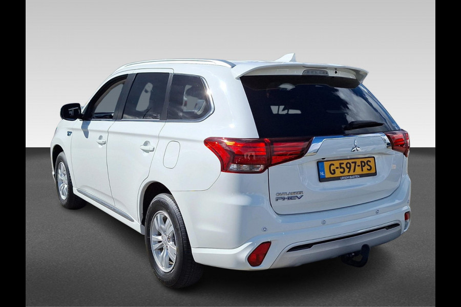Mitsubishi Outlander 2.4 PHEV Pure | Apple Carplay/Android Auto | trekhaak