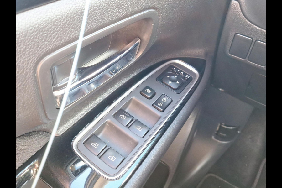 Mitsubishi Outlander 2.4 PHEV Pure | Apple Carplay/Android Auto | trekhaak