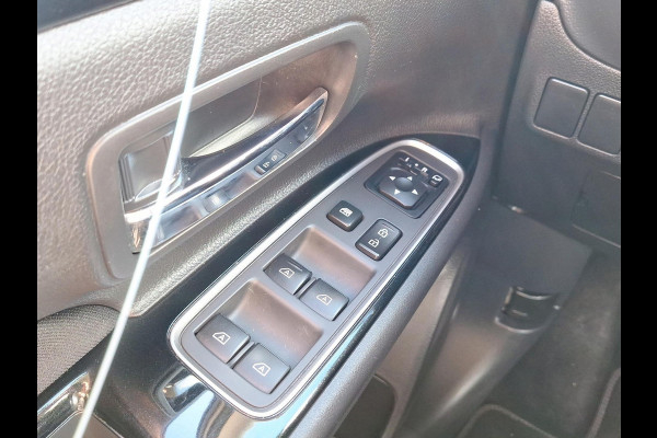 Mitsubishi Outlander 2.4 PHEV Pure | Apple Carplay/Android Auto | trekhaak