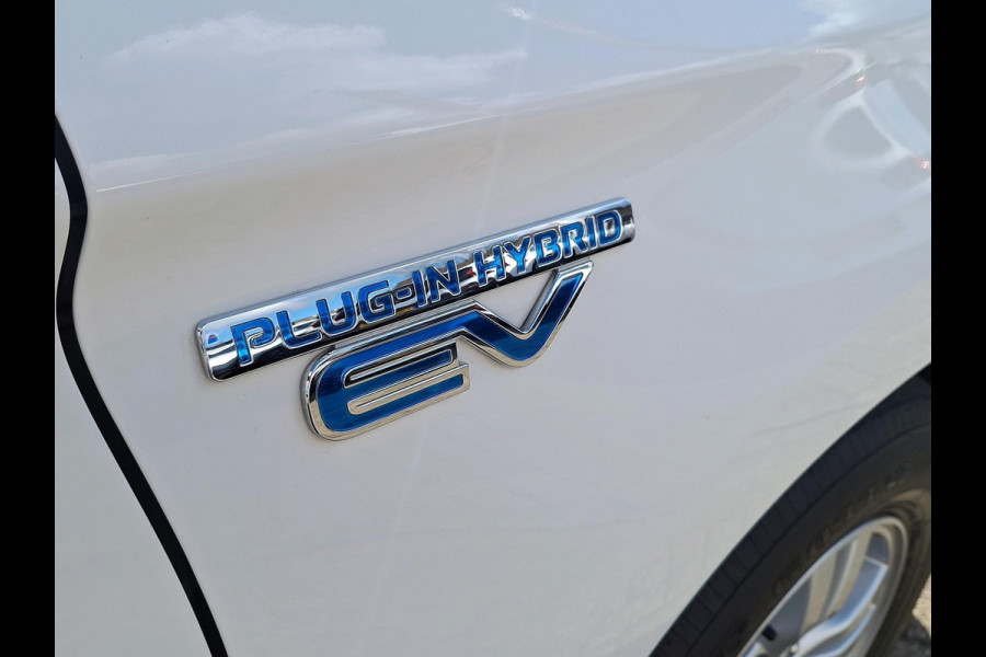 Mitsubishi Outlander 2.4 PHEV Pure | Apple Carplay/Android Auto | trekhaak