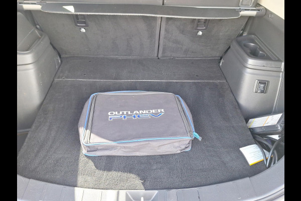 Mitsubishi Outlander 2.4 PHEV Pure | Apple Carplay/Android Auto | trekhaak