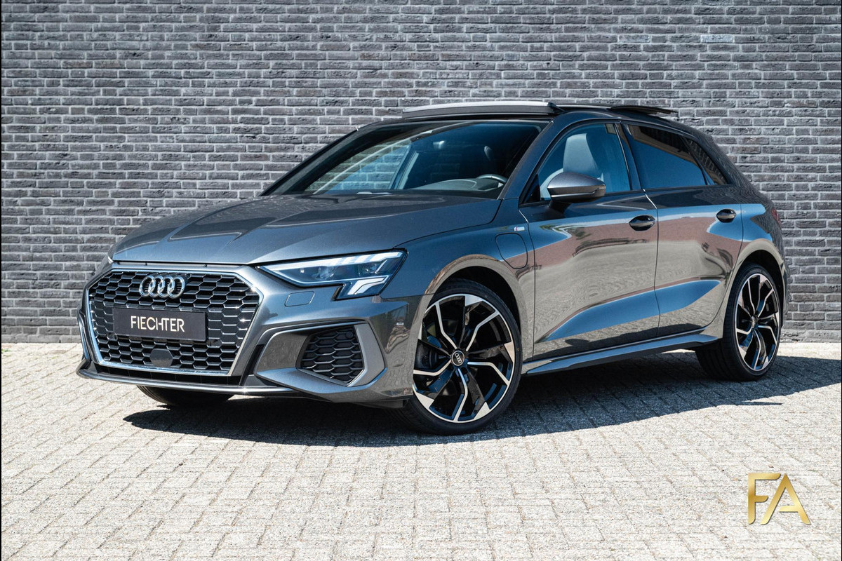 Audi A3 Sportback 40 TFSI e S Line Panodak|19 Inch|MatrixLED Audi A3 Sportback 40 TFSI e S Line Panodak|19 Inch|MatrixLED