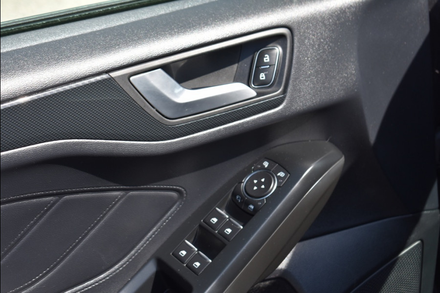 Ford Focus 1.0 EcoB. ST L. Bns Winter-Comfort pack
