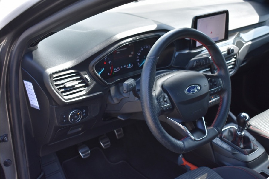 Ford Focus 1.0 EcoB. ST L. Bns Winter-Comfort pack