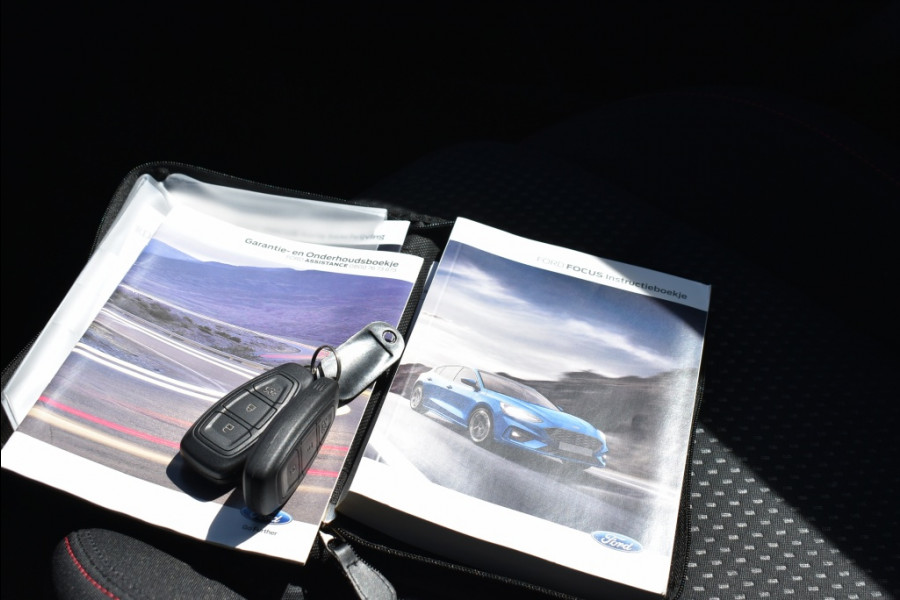 Ford Focus 1.0 EcoB. ST L. Bns Winter-Comfort pack