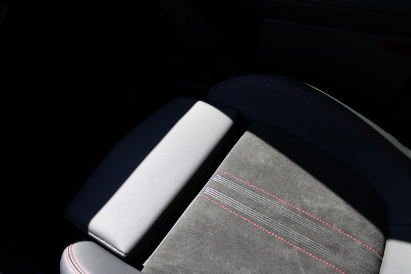 Ford Kuga 2.5 PHEV ST-Line X | Technology Pack | Winterpack | AGR | Head-up | BLIS | Navigatie
