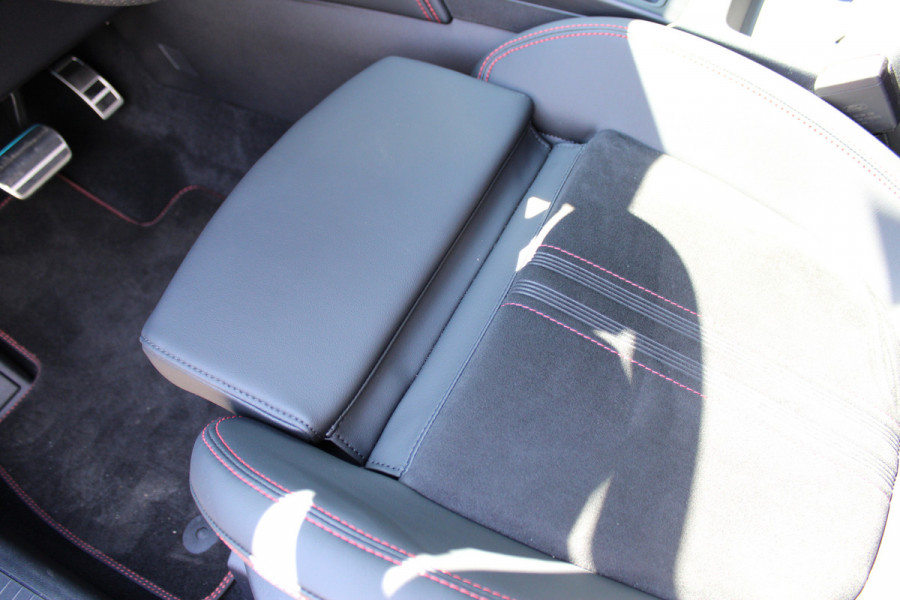 Ford Kuga 2.5 PHEV ST-Line X | Technology Pack | Winterpack | AGR | Head-up | BLIS | Navigatie