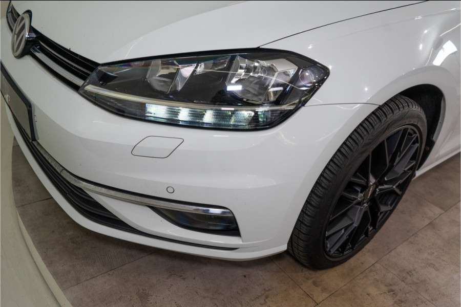 Volkswagen Golf 1.4 TSI Highline Business R 150PK | Discover Navi | Apple Carplay | Stoelverw. | Garantie