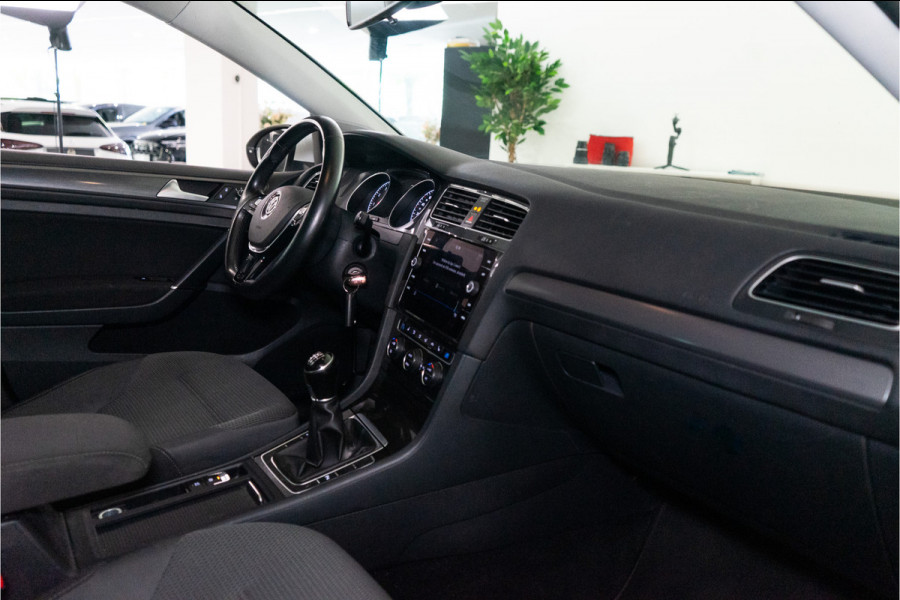 Volkswagen Golf 1.4 TSI Highline Business R 150PK | Discover Navi | Apple Carplay | Stoelverw. | Garantie