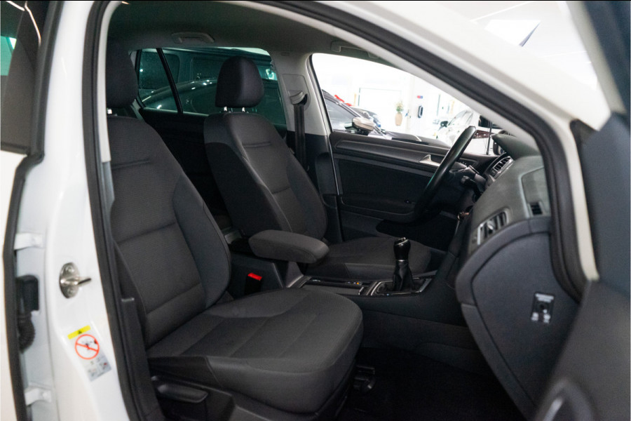 Volkswagen Golf 1.4 TSI Highline Business R 150PK | Discover Navi | Apple Carplay | Stoelverw. | Garantie