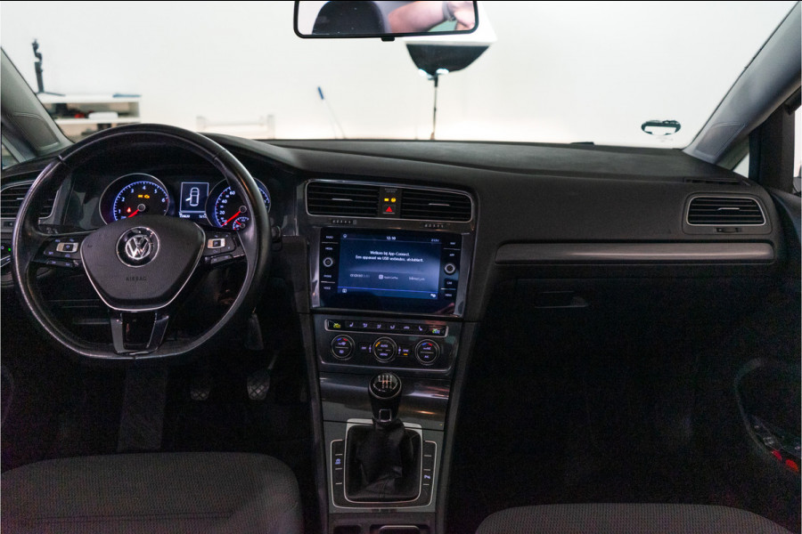 Volkswagen Golf 1.4 TSI Highline Business R 150PK | Discover Navi | Apple Carplay | Stoelverw. | Garantie