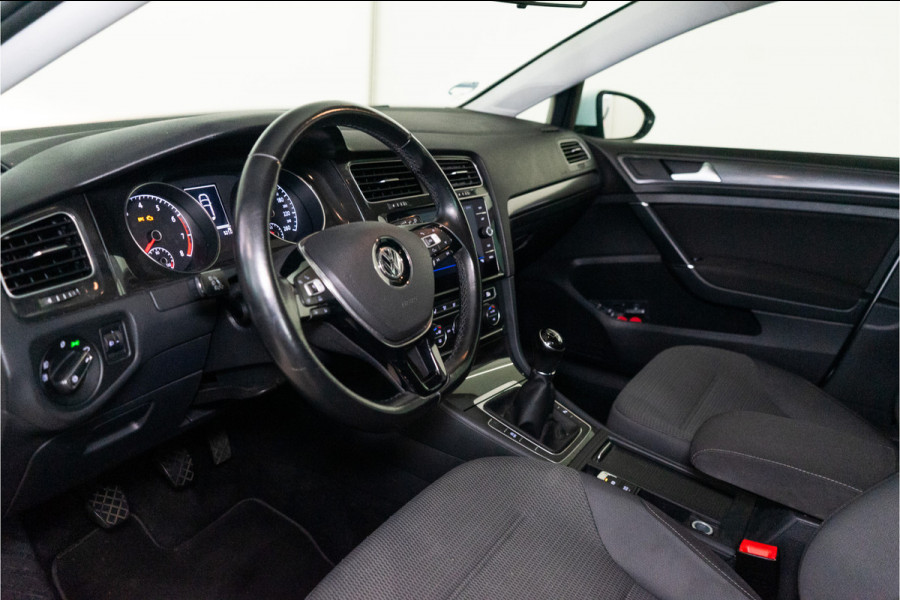 Volkswagen Golf 1.4 TSI Highline Business R 150PK | Discover Navi | Apple Carplay | Stoelverw. | Garantie