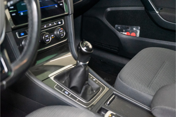 Volkswagen Golf 1.4 TSI Highline Business R 150PK | Discover Navi | Apple Carplay | Stoelverw. | Garantie