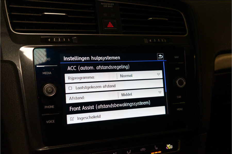 Volkswagen Golf 1.4 TSI Highline Business R 150PK | Discover Navi | Apple Carplay | Stoelverw. | Garantie